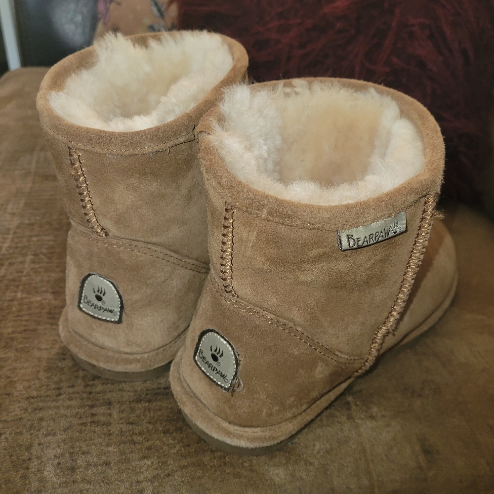 BearPaw Slippers Women's 11 US Chestnut